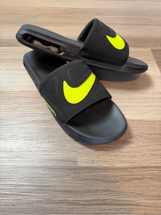 Nike Other - Mens size 11 Nike Air Max Cirro Sport Slides in excellent condition